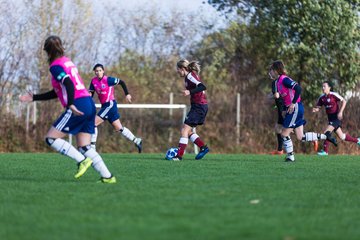 Bild 32 - B-Juniorinnen Halstenbek-Rellingen - Hamburger SV 2 : Ergebnis: 3:8